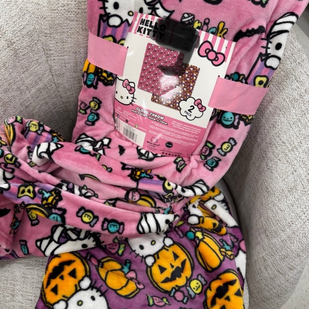 Hello Kitty Pink Halloween Throw Blankets